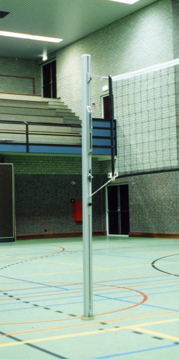 Volleybalpalen met spanschuiven