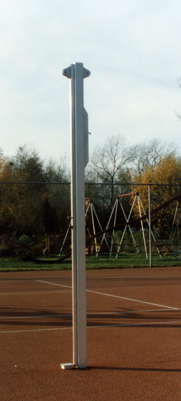 Middenpaal t.b.v. volleybalpalen