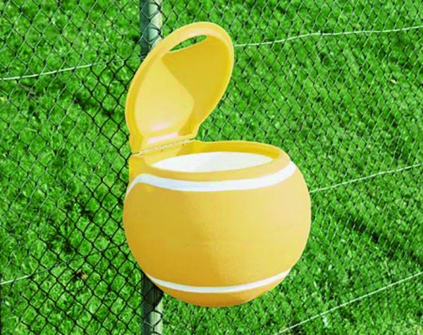 Prullenbak, tennisbal
